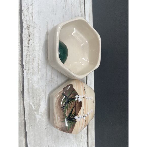 Vintage Asian Porcelain Ceramic 2.75” Hexagon Trinket Box W/ Lid and Jade Stone - Picture 10 of 12